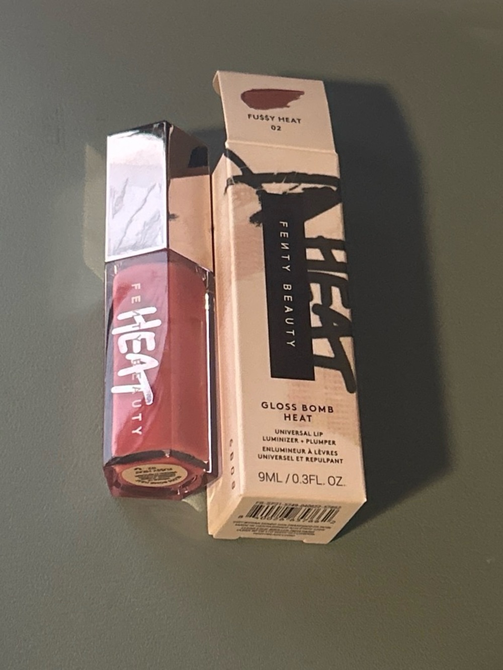 Fenty Beauty Gloss Bomb Heat Lip Luminizer — Fussy Heat Pink Mauve
